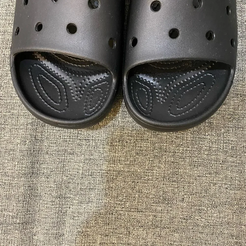 CROCS Classic Black Slide Sandals
